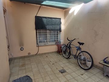 VENTA PH 3 AMBIENTES, PATIO, TZA, /VERSALLES