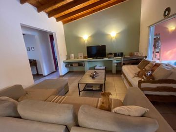 HERMOSA CASA EN VENTA BARRIO EL MIRASOL PILAR