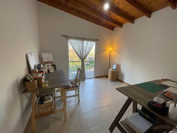 HERMOSA CASA EN VENTA BARRIO EL MIRASOL PILAR