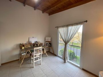 HERMOSA CASA EN VENTA BARRIO EL MIRASOL PILAR