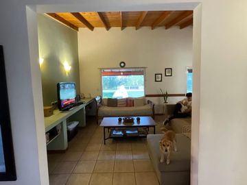 HERMOSA CASA EN VENTA BARRIO EL MIRASOL PILAR