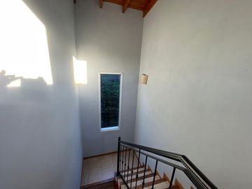 HERMOSA CASA EN VENTA BARRIO EL MIRASOL PILAR