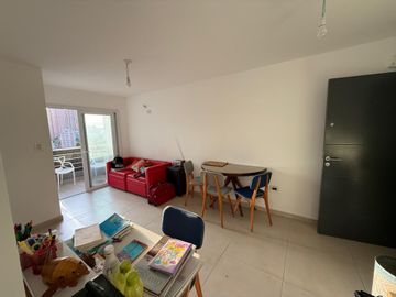 VENTA DEPTO 1 DORM GUEMES SOBRE CAÑADA