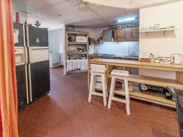 VENTA CASA, QUINTA PILETA. PARQUE DE 1362 M2 APTA