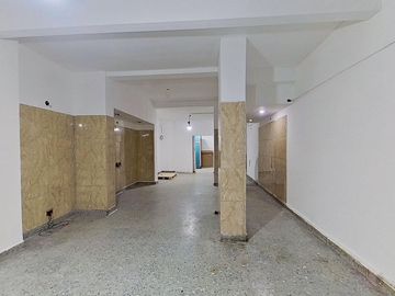 VENTA LOCAL EN ZONA MUY COMERCIAL DE CABALLITO