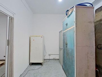 VENTA LOCAL EN ZONA MUY COMERCIAL DE CABALLITO