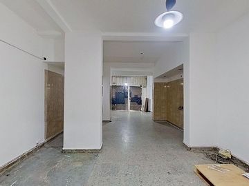 VENTA LOCAL EN ZONA MUY COMERCIAL DE CABALLITO