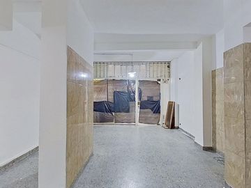 VENTA LOCAL EN ZONA MUY COMERCIAL DE CABALLITO