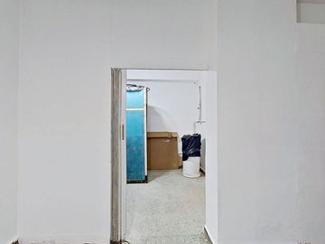 VENTA LOCAL EN ZONA MUY COMERCIAL DE CABALLITO