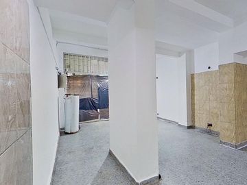 VENTA LOCAL EN ZONA MUY COMERCIAL DE CABALLITO