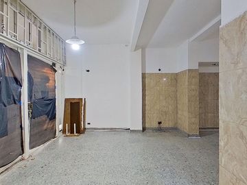 VENTA LOCAL EN ZONA MUY COMERCIAL DE CABALLITO