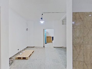 VENTA LOCAL EN ZONA MUY COMERCIAL DE CABALLITO