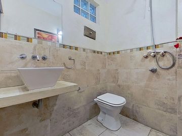 VENTA CASA FLORES 4AMB .2 TERRAZAS+PARRILLA