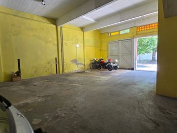 GALPON, DEPOSITO, COCHERAS  en VENTA en GERLI