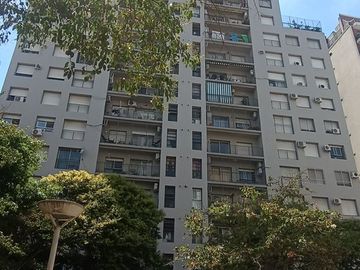 EN VENTA DEPTO 2 AMBIENTES CON BALCÓN - CABALLITO