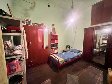VENTA Galpón 190m2 cub c/vivienda 4 amb. Barracas