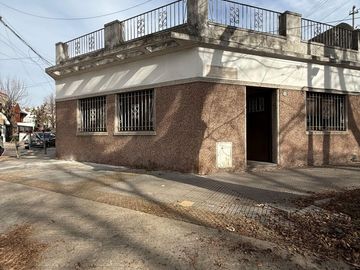 Venta P.H. 3 ambientes .Terraza- Monte Castro.-