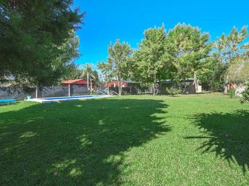 Casa  4 Amb - Venta Campana-Rio Lujan- Con Pileta