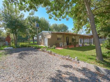 Casa  4 Amb - Venta Campana-Rio Lujan- Con Pileta