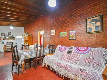 Casa  4 Amb - Venta Campana-Rio Lujan- Con Pileta