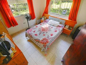 Casa  4 Amb - Venta Campana-Rio Lujan- Con Pileta