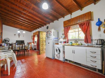 Casa  4 Amb - Venta Campana-Rio Lujan- Con Pileta
