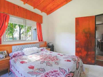 Casa  4 Amb - Venta Campana-Rio Lujan- Con Pileta