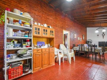 Casa  4 Amb - Venta Campana-Rio Lujan- Con Pileta