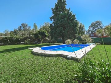 Casa  4 Amb - Venta Campana-Rio Lujan- Con Pileta