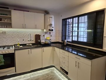 VENTA CASA 2 HABITACIONES COCHERA B SAN NICOLAS