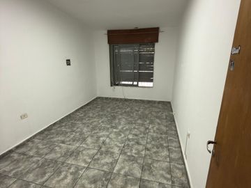 VENTA CASA 2 HABITACIONES COCHERA B SAN NICOLAS