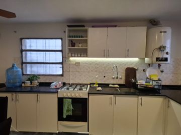 VENTA CASA 2 HABITACIONES COCHERA B SAN NICOLAS