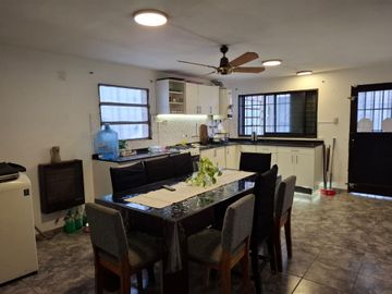 VENTA CASA 2 HABITACIONES COCHERA B SAN NICOLAS