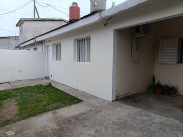 VENTA CASA 2 DORMITORIOS ESTACION FLORES