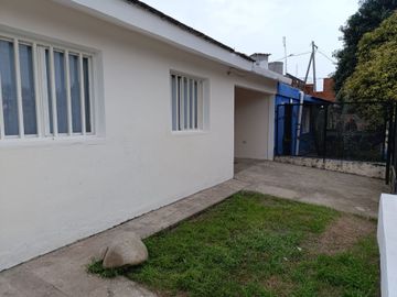 VENTA CASA 2 DORMITORIOS ESTACION FLORES