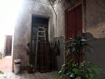 VENTA CASA EN PROPIO P. CHACABUCO SOBRE AV. VERNET