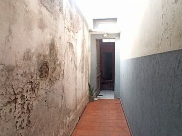 VENTA CASA EN PROPIO P. CHACABUCO SOBRE AV. VERNET