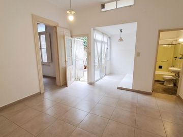 VENTA CASA IDEAL PARA COMERCIO.