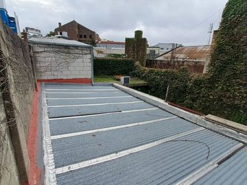 VENTA CASA IDEAL PARA COMERCIO.