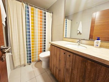 Departamento en Venta en CON JARDÍN 3 DORM Y SERVICIO PORTAL LA DEHESA. ROBLES