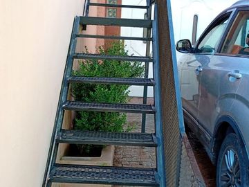 ALQUILER DE OFICINA  EN MORENO
