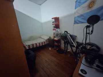 depto 3 amb amplio 1er piso por esc. BARRIO UADE