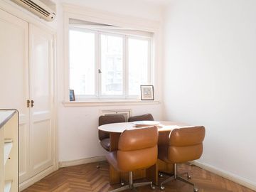 DEPTO 7MO PISO 4 AMB CON DEPENDENDENCIA MONSERRAT