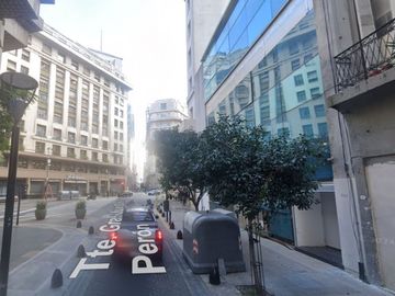 Venta departamento en Av. Perón 700, microcentro.
