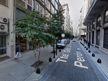 Venta departamento en Av. Perón 700, microcentro.