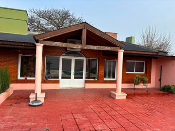 Lote c/quincho tipo depto y pileta Lujan