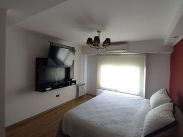 VENTA CHALET  4 AMBIENTES, M. MORENO 700 MORON
