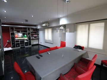 VENTA CHALET  4 AMBIENTES, M. MORENO 700 MORON
