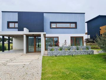 Casa en Venta Costa Esmeralda - Ecuestre
