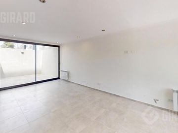 Triplex a estrenar en Villa Primera, oportunidad
